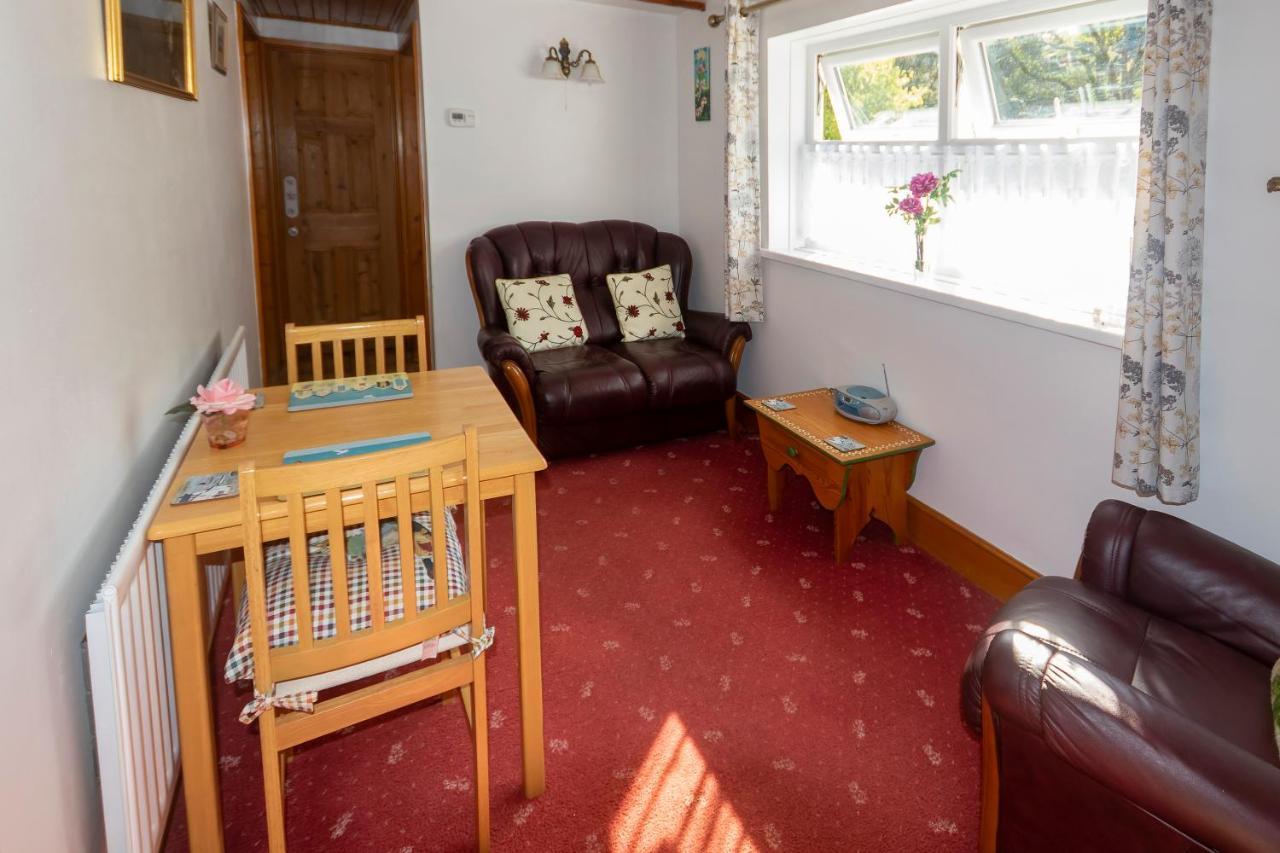 Rosebud Cottage Romantic Cottage For A Couple Fishguard Exteriör bild