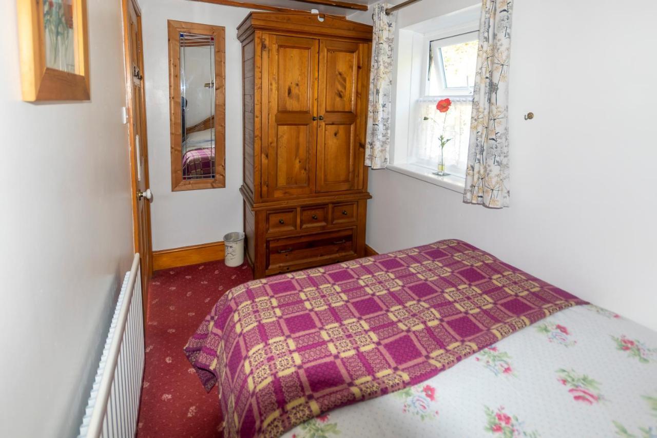 Rosebud Cottage Romantic Cottage For A Couple Fishguard Exteriör bild